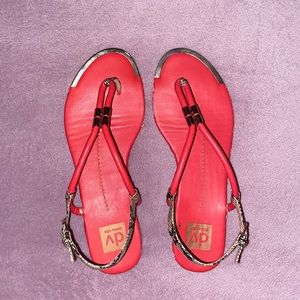 Women’s Dolce Vita Ayden Sandals in Hot Coral Size 9.5